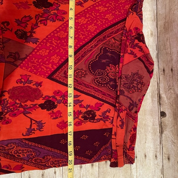 Vintage Susan Bristol Long Sleeve Tee in a Stunning Pattern Size Large - Picture 5 of 6